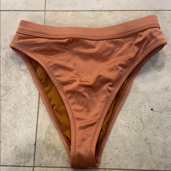 High Rise Bikini - Picture 3 of 8